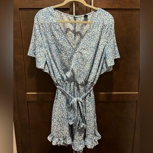 SHEIN floral romper. Blue ditsy print. Cinched waist. 2xl. 2x. NWOT